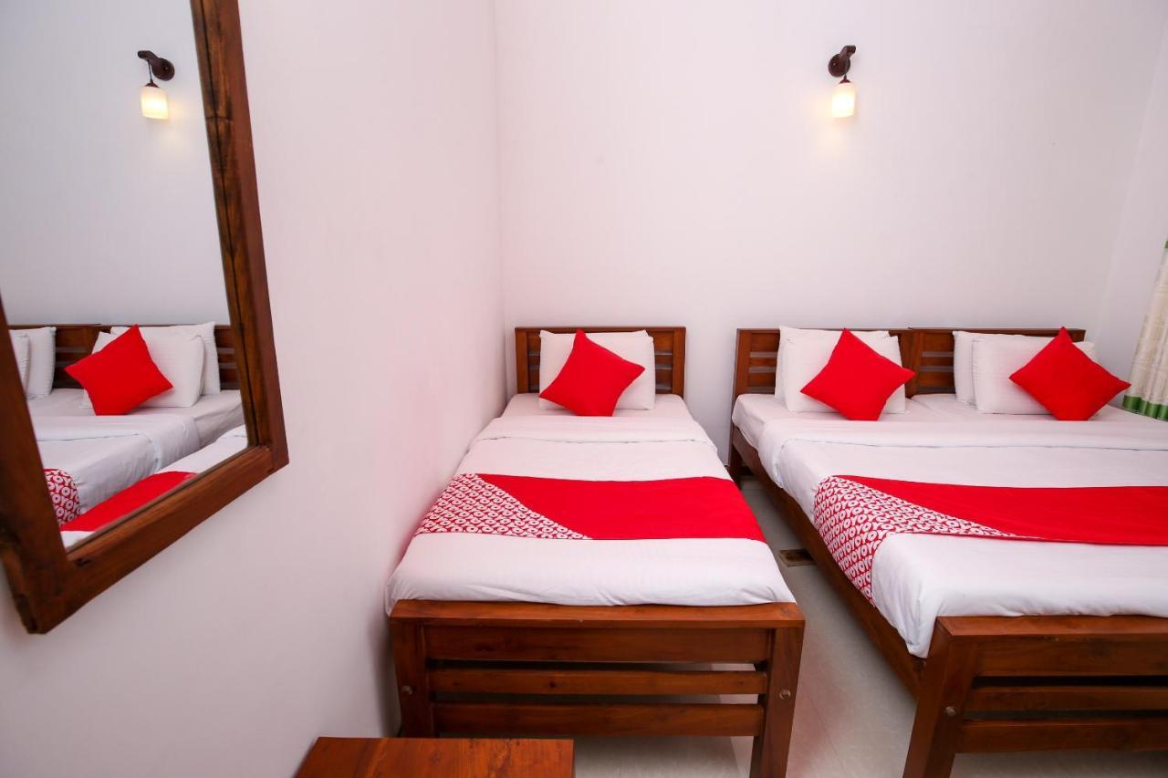 Oyo 438 Sarala Residence Hotel 캔디 외부 사진